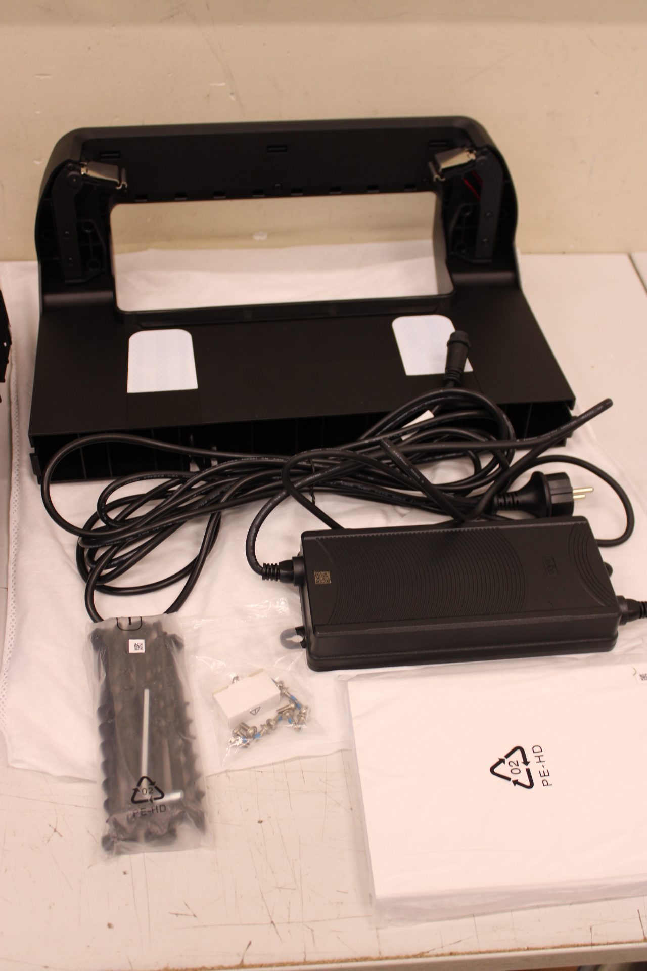 SALE OUT. Ecovacs GOAT A3000 LiDAR Lawn Mower, Robot, Efficiency 400 m²/h, Dual LiDAR + Camera, White/Black | Ecovacs | Lawn Mower | GOAT A3000 LiDAR | USED, DIRTY, SCRATCHED, WHITE SPOTS ON THE SIDE | 5000 Ah - Image 4