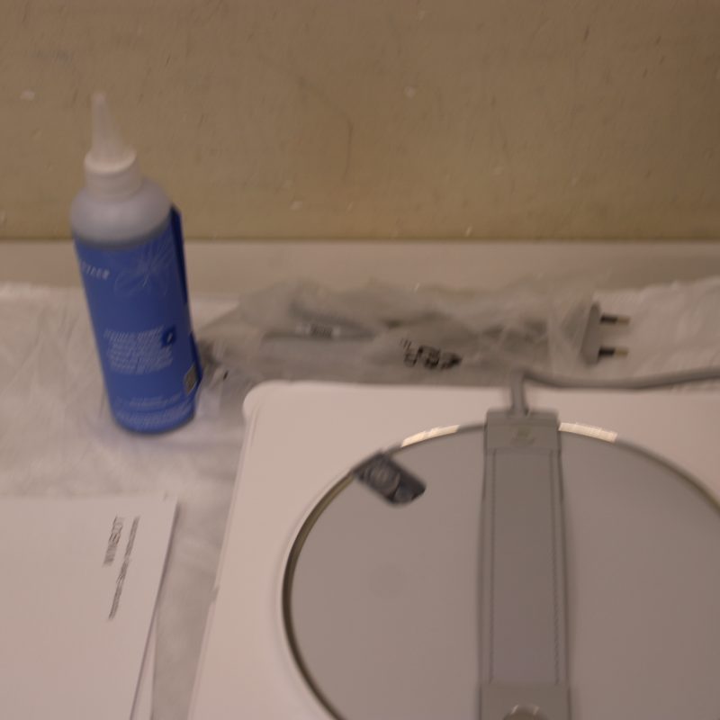 SALE OUT. Ecovacs WINBOT W2S OMNI Window cleaning robot, White/Silver | Ecovacs Window Cleaning Robot | WINBOT W2S OMNI | Corded | 8000 Pa | White | USED, DIRTY - Image 5