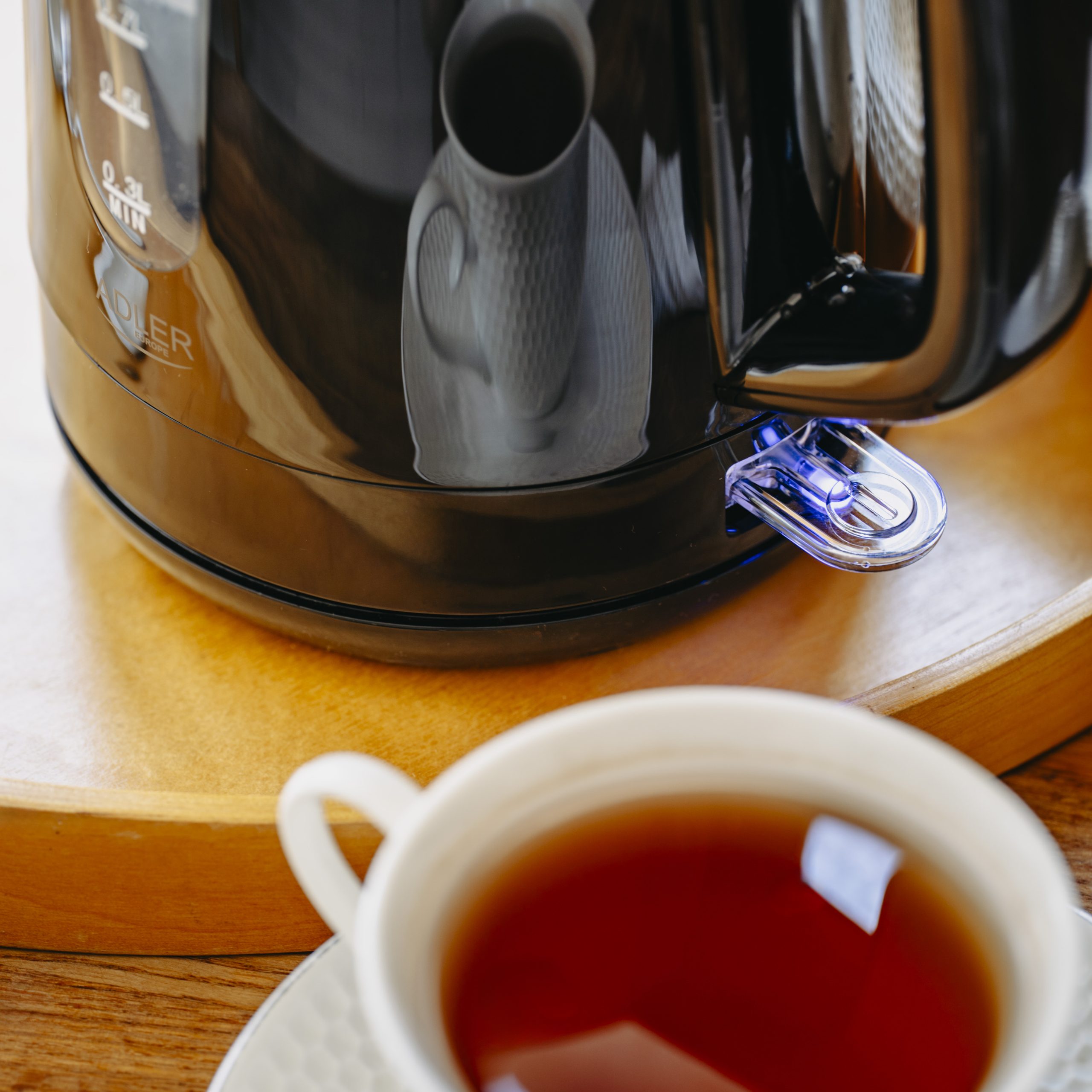 Adler Kettle | AD 1380b | Electric | 2200 W | 1 L | Polypropylene | 360° rotational base | Black - Image 9