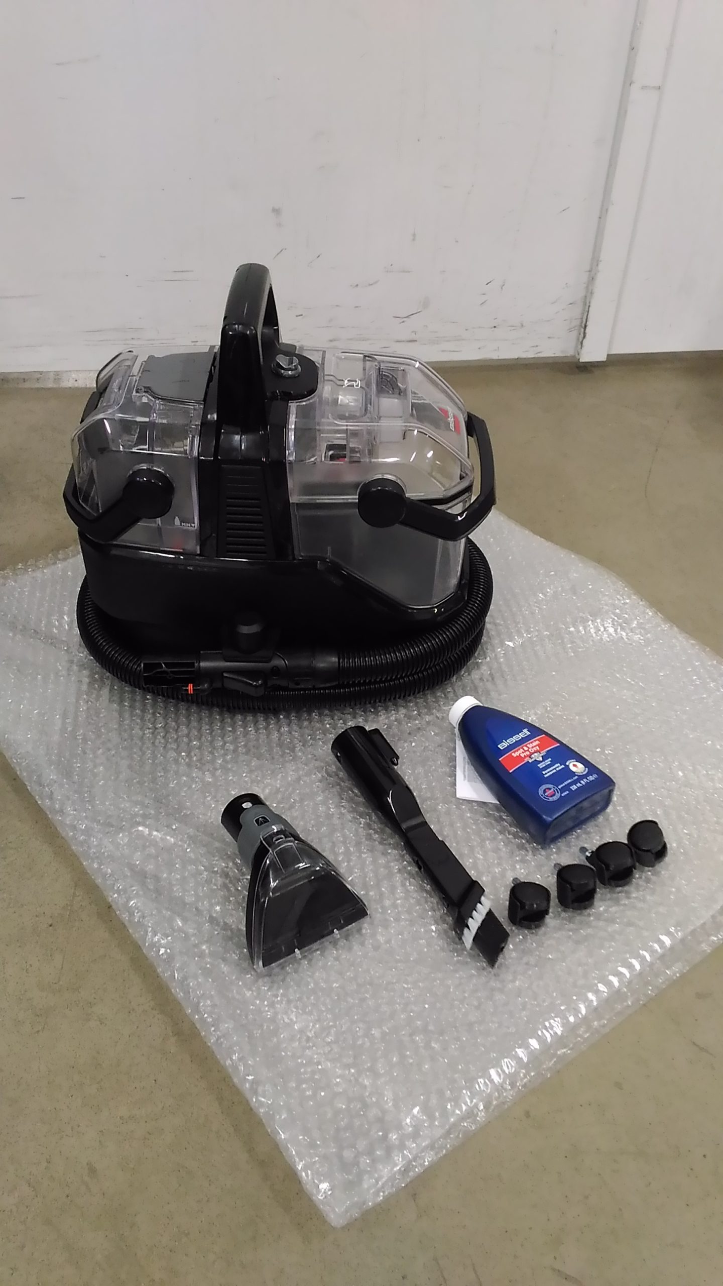 SALE OUT. Bissell SpotClean C9 Pro Portable Carpet & Upholstery Cleaner | Bissell | Portable Carpet and Upholstery Cleaner | SpotClean C9 Pro | Corded operating | Washing function | 400 W | 24 month(s) | USED AS DEMO, DIRTY