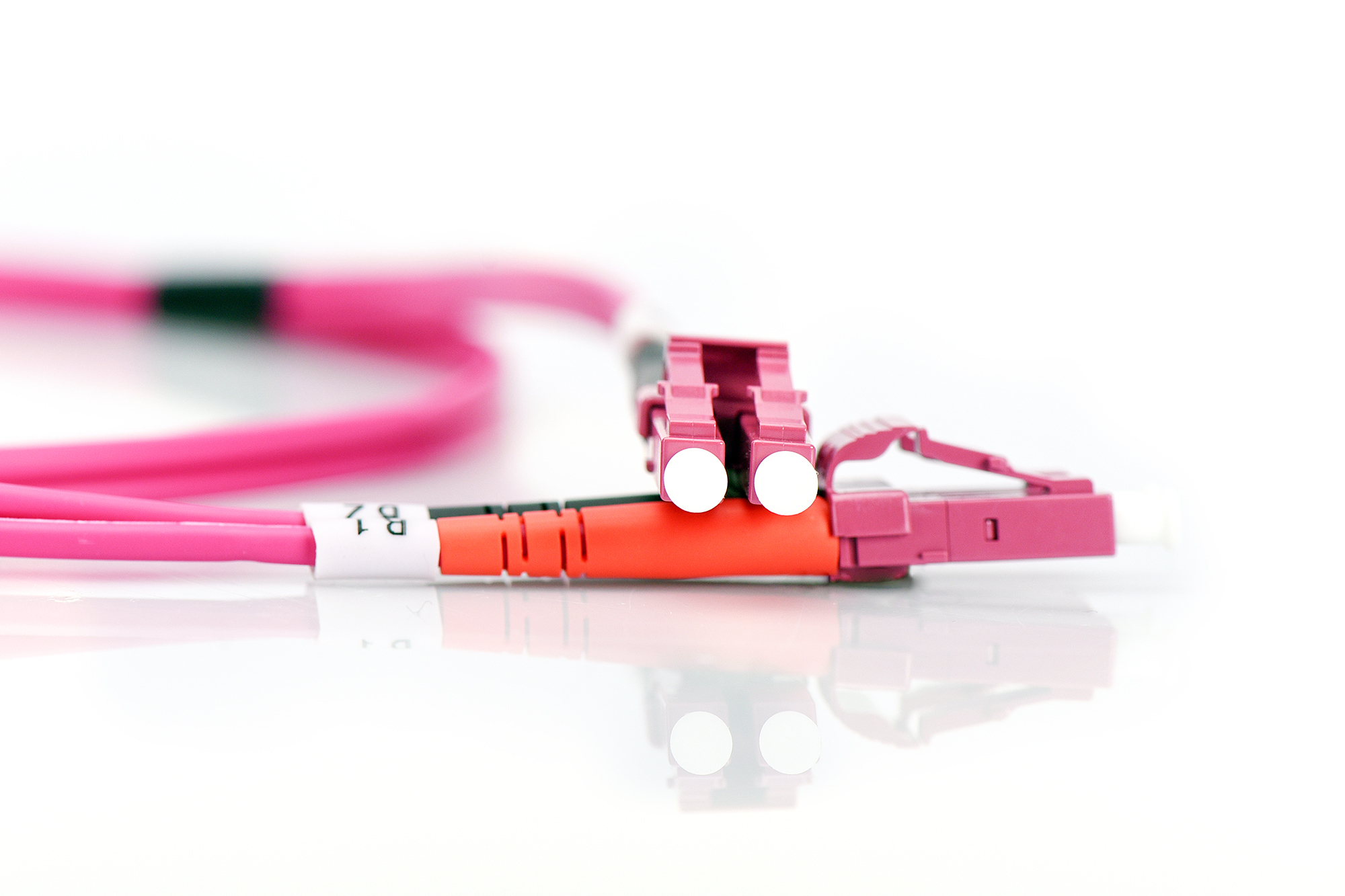 Digitus Fiber Optic Multimode | DK-2533-02-4 | Patch cord | Length 2 m | Erika violet - Image 3