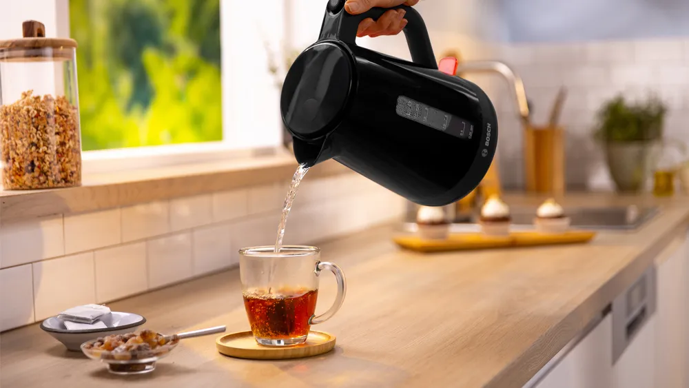 Bosch Kettle | TWK1M123 | Electric | 2400 W | 1.7 L | Plastic | 360° rotational base | Black - Image 5