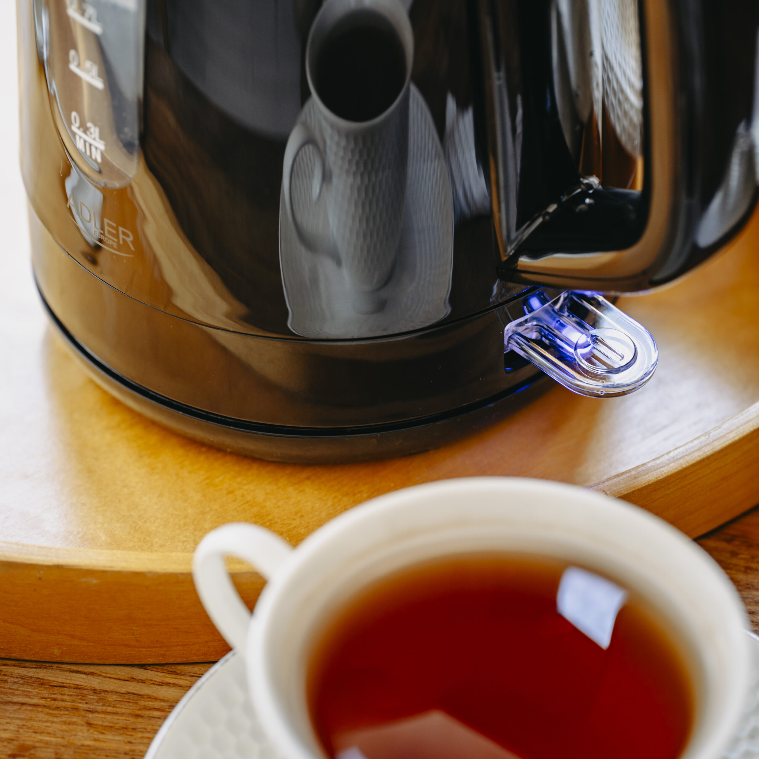 Adler Kettle | AD 1380b | Electric | 2200 W | 1 L | Polypropylene | 360° rotational base | Black - Image 10