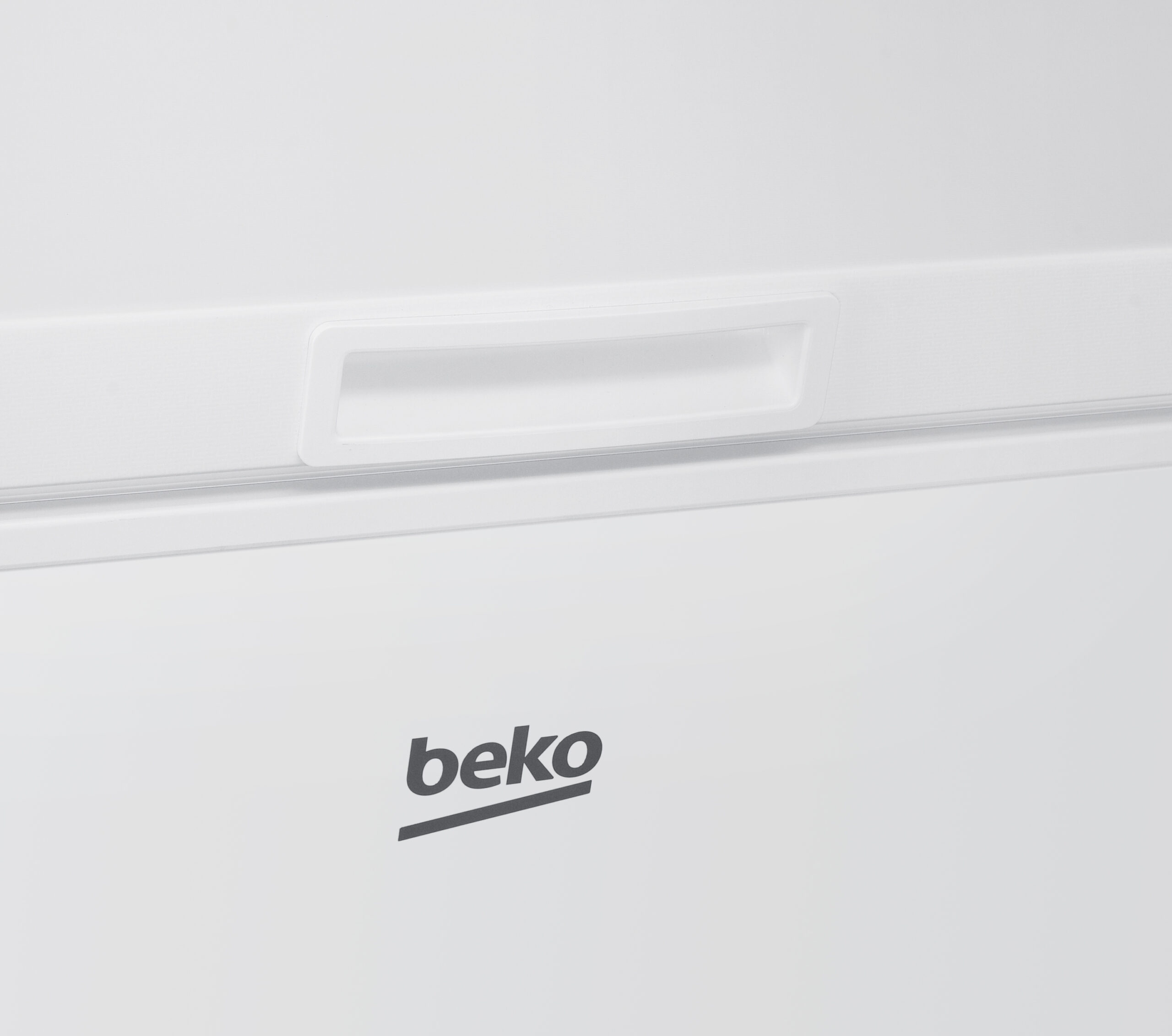 BEKO Freezer | CF380EWN | Energy efficiency class E | Chest | Free standing | Height 85 cm | Total net capacity 371 L | White - Image 4