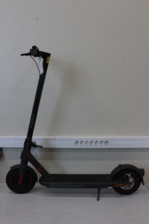 SALE OUT. Xiaomi Electric Scooter 4 Pro EU | SALE OUT. SALE OUT. Xiaomi Electric Scooter 4 Pro EU | 700 W | 25 km/h | 10 " | 6 month(s) | Black | DEMO - Image 2
