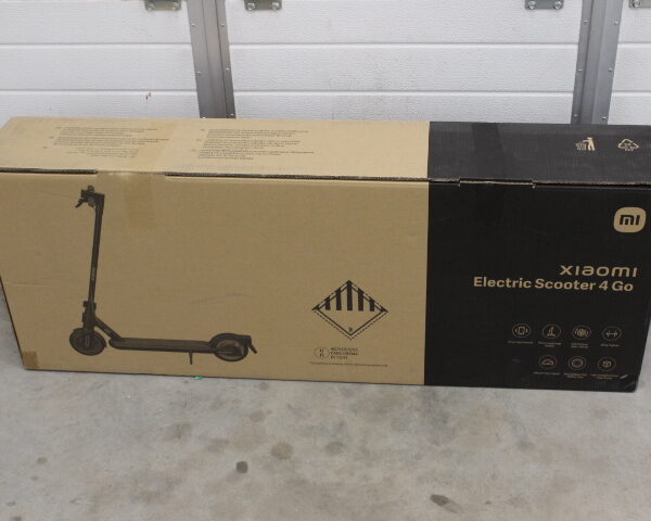 SALE OUT. Xiaomi Electric Scooter 4 Go EU | Xiaomi Electric Scooter 4 Go EU | 250 W | 20 km/h | 8.1 " | 3 month(s) | Black/Orange | USED
