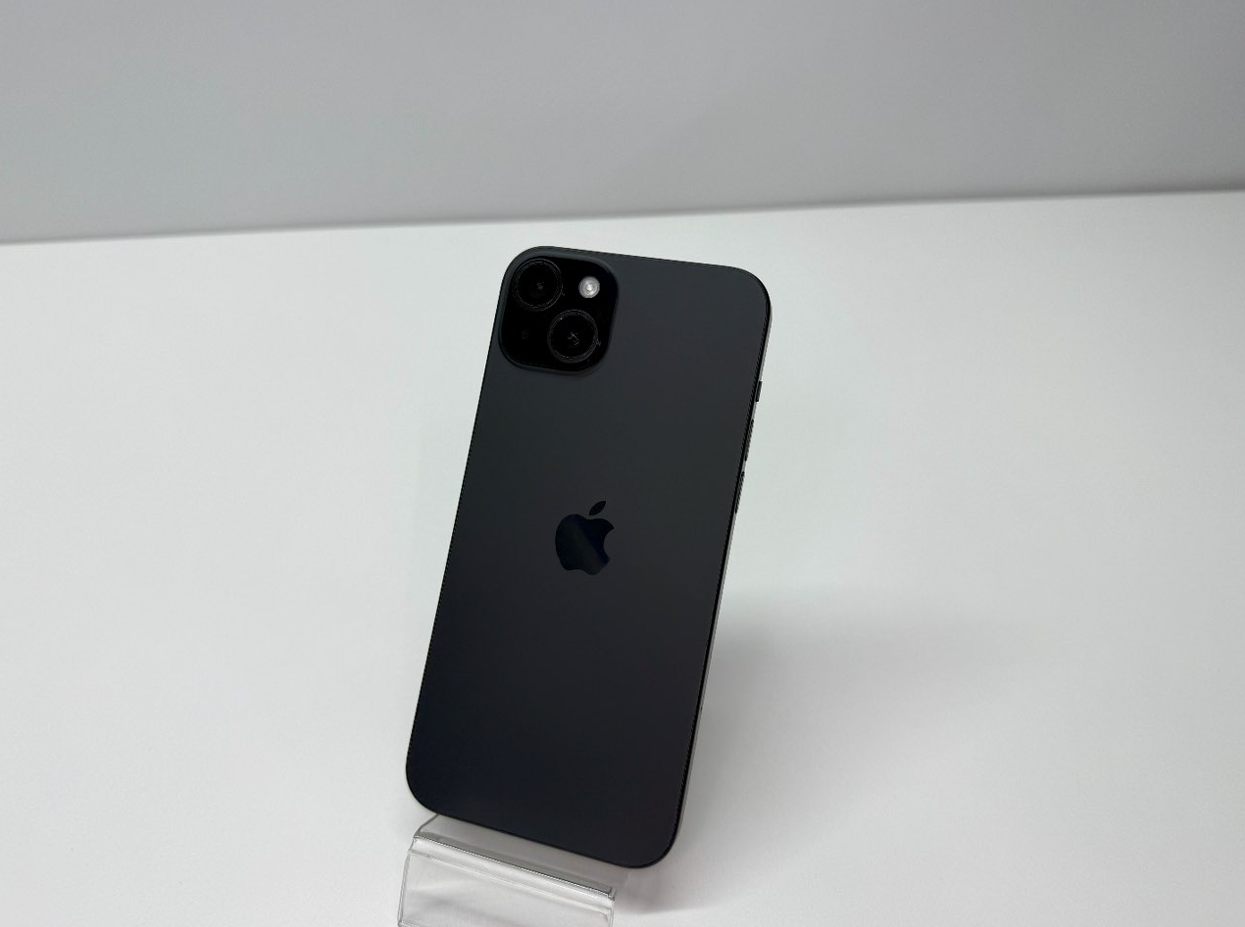 Apple Renew | Grade C | iPhone 15 Plus | Black | 6.7 " | Super Retina XDR OLED | 2796 x 1290 pixels | A16 Bionic Chip | 6 GB | 128 GB | Dual SIM | 5G | 48+12 MP | iOS | 18 - Image 2