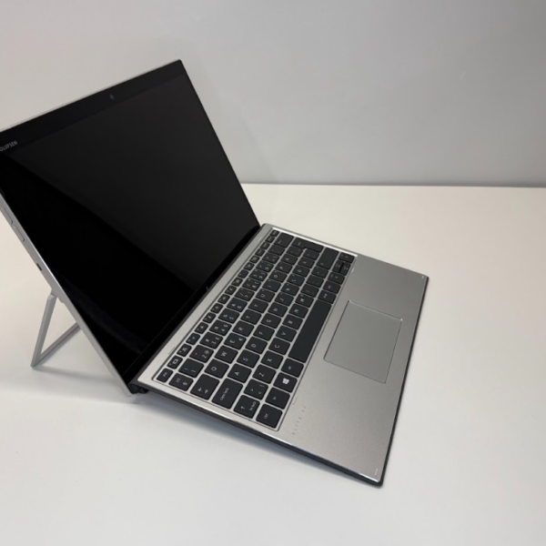 HP Renew | Grade A | Elite x2 G8 Tablet | 13.9 " | i5-1135G7 | 8 GB | SSD | 256 GB | Intel Iris Xe Graphics | Windows 11 Pro | Keyboard language Swedish | 12 month(s)