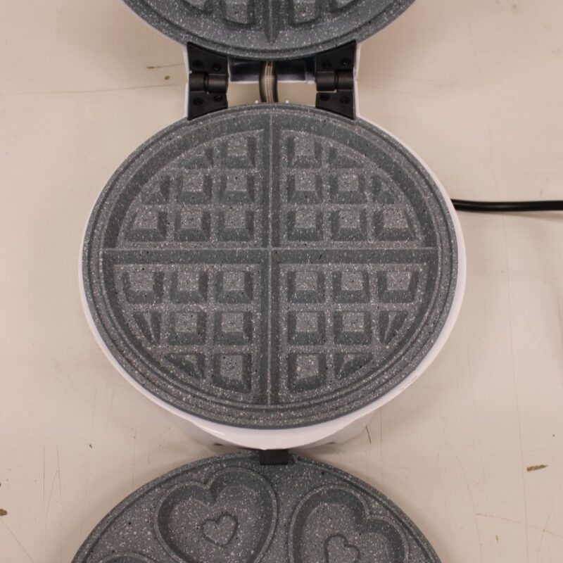 SALE OUT. Cecotec Waffle Maker | Fun Gofrestone 3in1 | 700 W | Number of pastry 3 | Waffle/Muffin/Donut | White | MISSING DOUGHTSNUTS INTERCHANGEABLE PLATE - Image 2