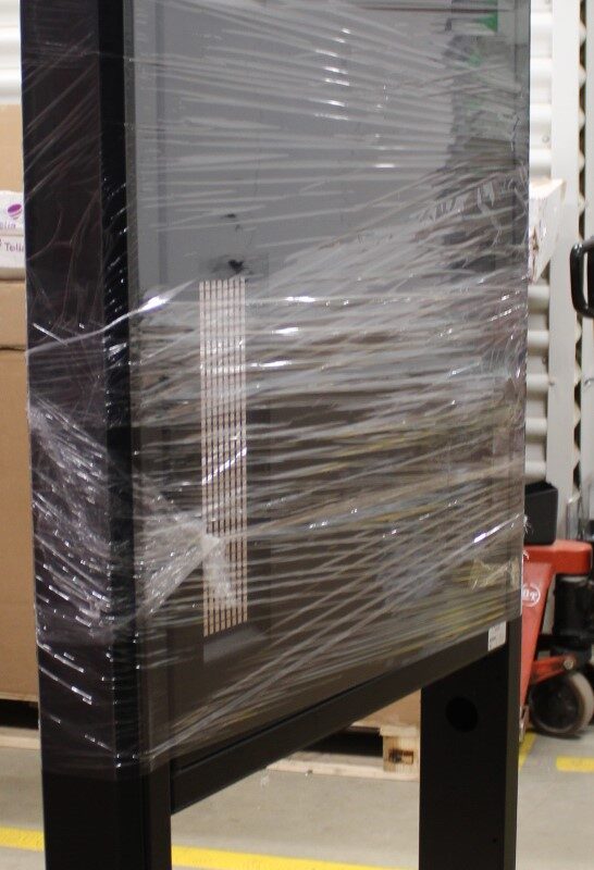 SALE OUT. EDBAK POK101 Stand for 55" outdoor LG monitors 55XE4F-M, Black | SALE OUT. EDBAK Floor stand | POK101 | 55 " | Maximum weight (capacity) 80 kg | SCRATCHED LEGS, STAND LEG PROTECTION DAMAGED | Black