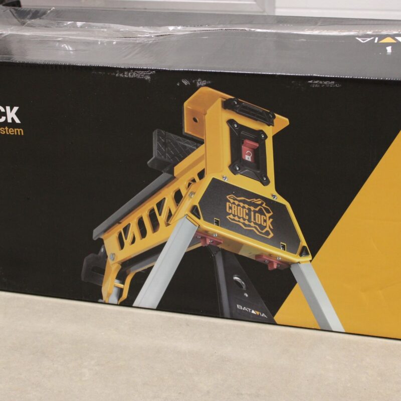 SALE OUT. Batavia Croc Lock work/clamp station | SALE OUT. Batavia B.V. | Croc Lock Workbench and Clamping Station | DAMAGED PACKAGING, SCRATCHED ON CORPUS