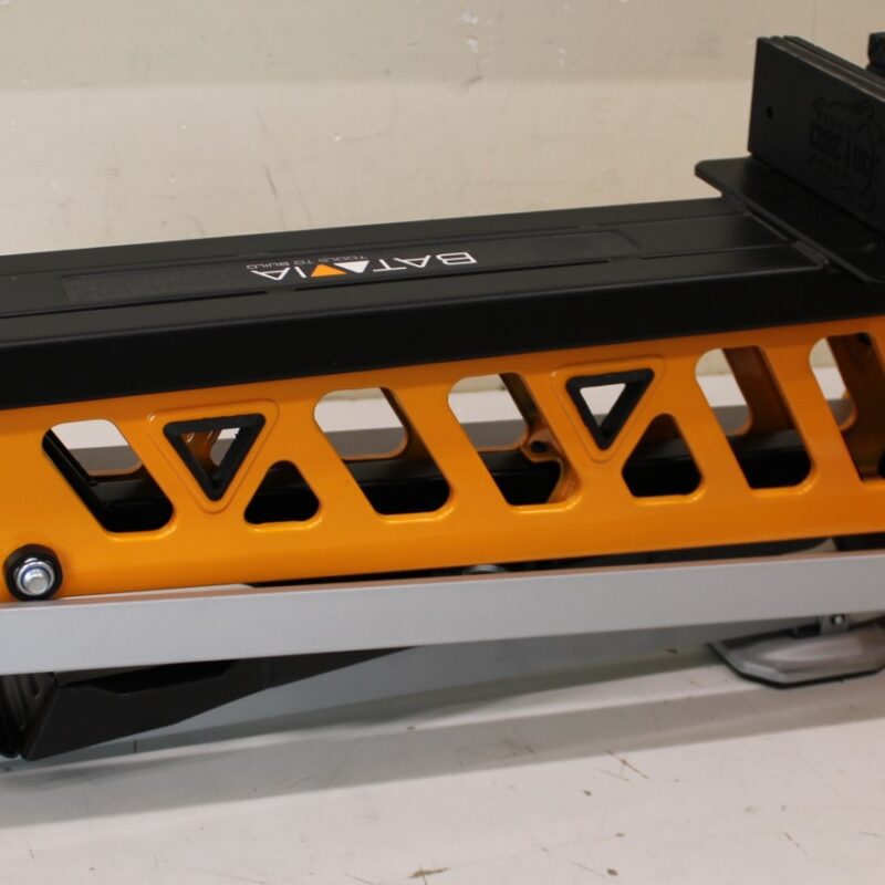 SALE OUT. Batavia Croc Lock work/clamp station | SALE OUT. Batavia B.V. | Croc Lock Workbench and Clamping Station | DAMAGED PACKAGING, SCRATCHED ON CORPUS - Image 3