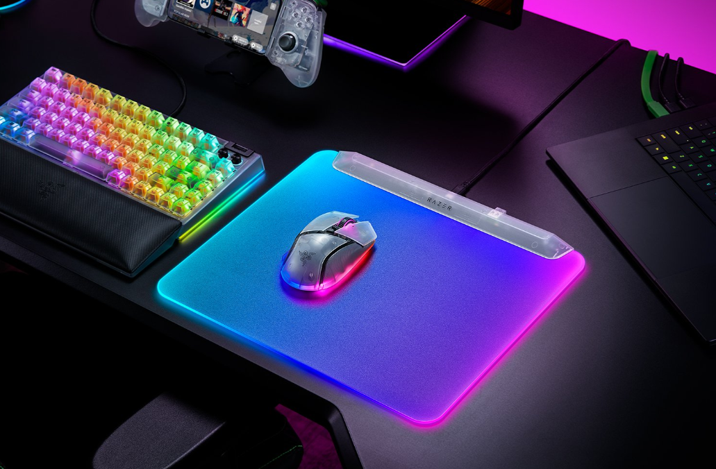 Razer RGB Gaming Mouse Mat | Firefly V2 Pro | Phantom White Edition - Image 8