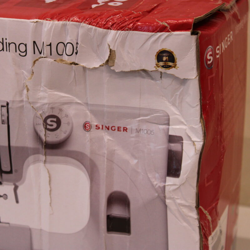 SALE OUT. Singer Sewing Machine | M1005 | Number of stitches 11 | Number of buttonholes 1 | White | DAMAGED PACKAGING - Image 2
