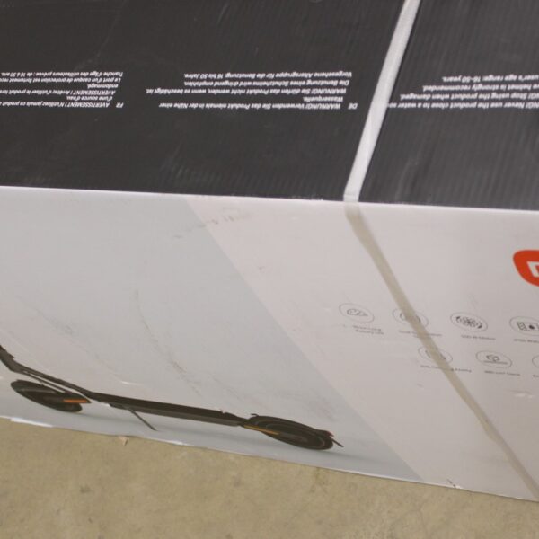 SALE OUT. | SALE OUT. SALE OUT. Xiaomi Electric Scooter 4 Ultra EU | 500 W | 25 km/h | 10 " | 22 month(s) | DAMAGED PACKAGING