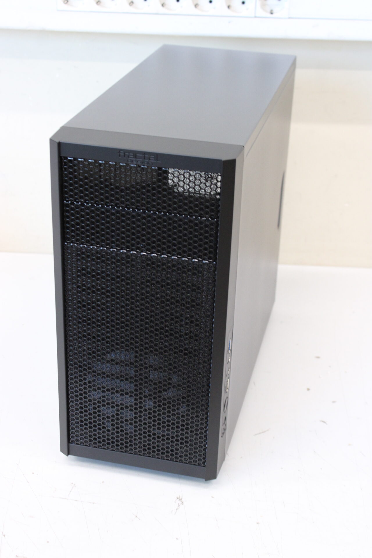 SALE OUT. Fractal Design | Core 1000 USB 3.0 | Black | Micro ATX | DAMAGED PACKAGING, BENT ON THE SIDE | Power supply included No - Image 3