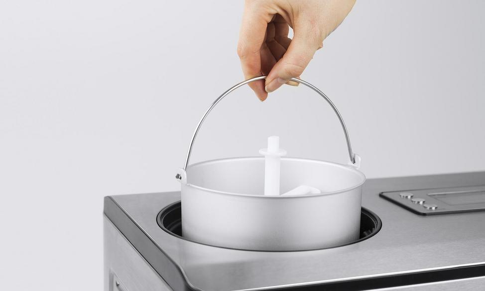 Caso | Ice Cream and Yogurt Maker | IceCreamer | Power 180 W | Capacity 2 L | Stainless steel - Image 5