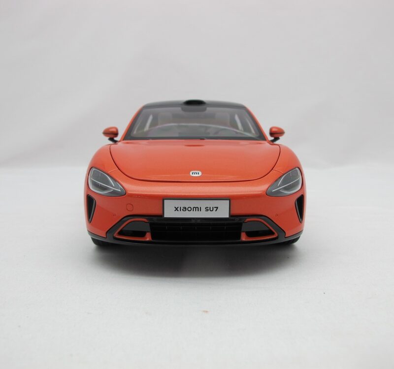 Xiaomi SU7 1:18 Die-cast Model Car | Lava Orange | Zinc alloy, ABS, SAN and PVC - Image 3