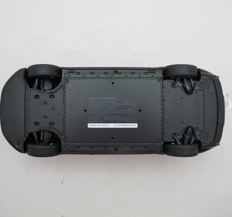 Xiaomi SU7 1:18 Die-cast Model Car | Lava Orange | Zinc alloy, ABS, SAN and PVC - Image 7