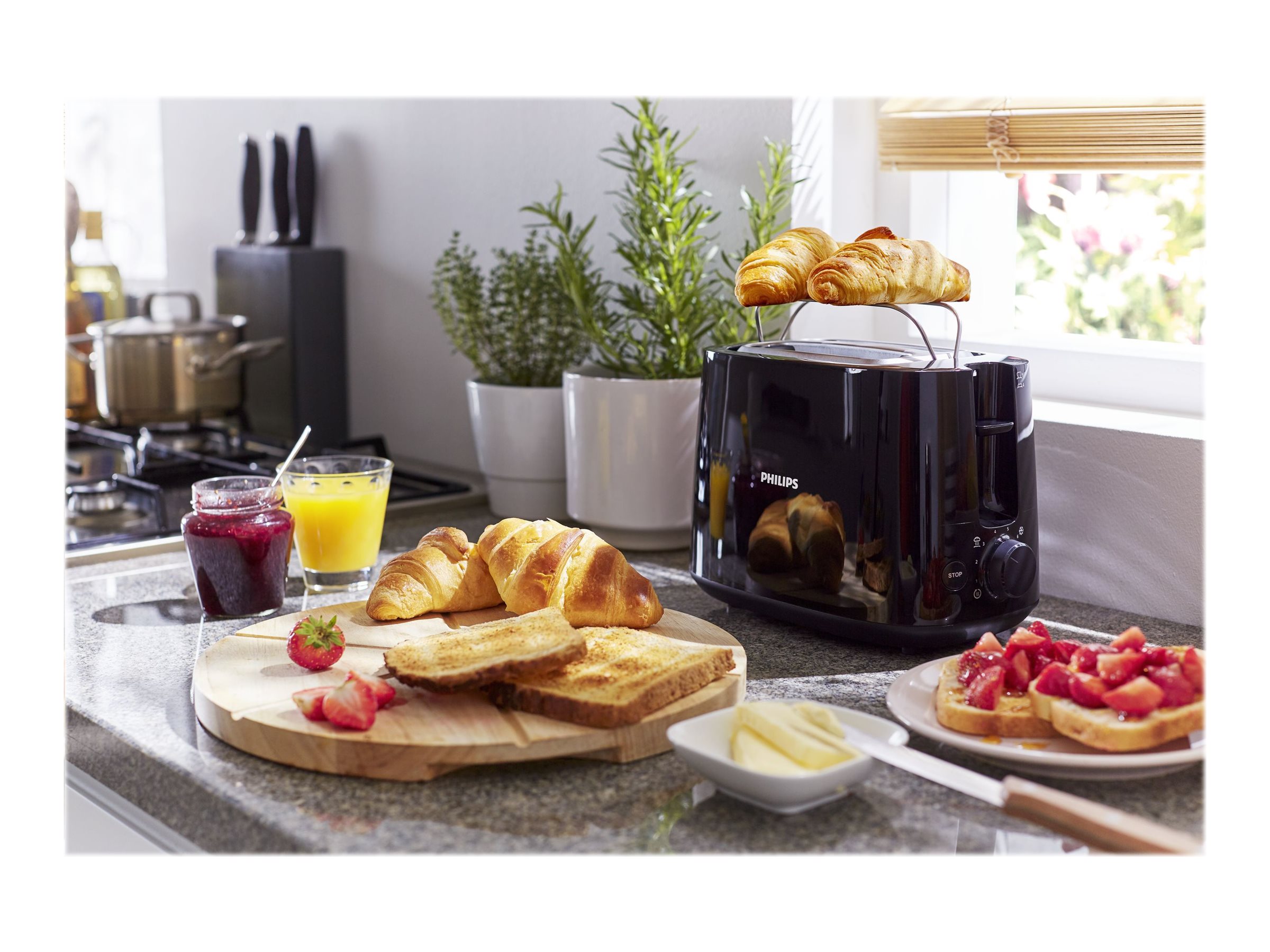 Philips | Daily collection toaster | HD2582/90 | Power 830 W | Number of slots 2 | Housing material Plastic | Black - Image 5