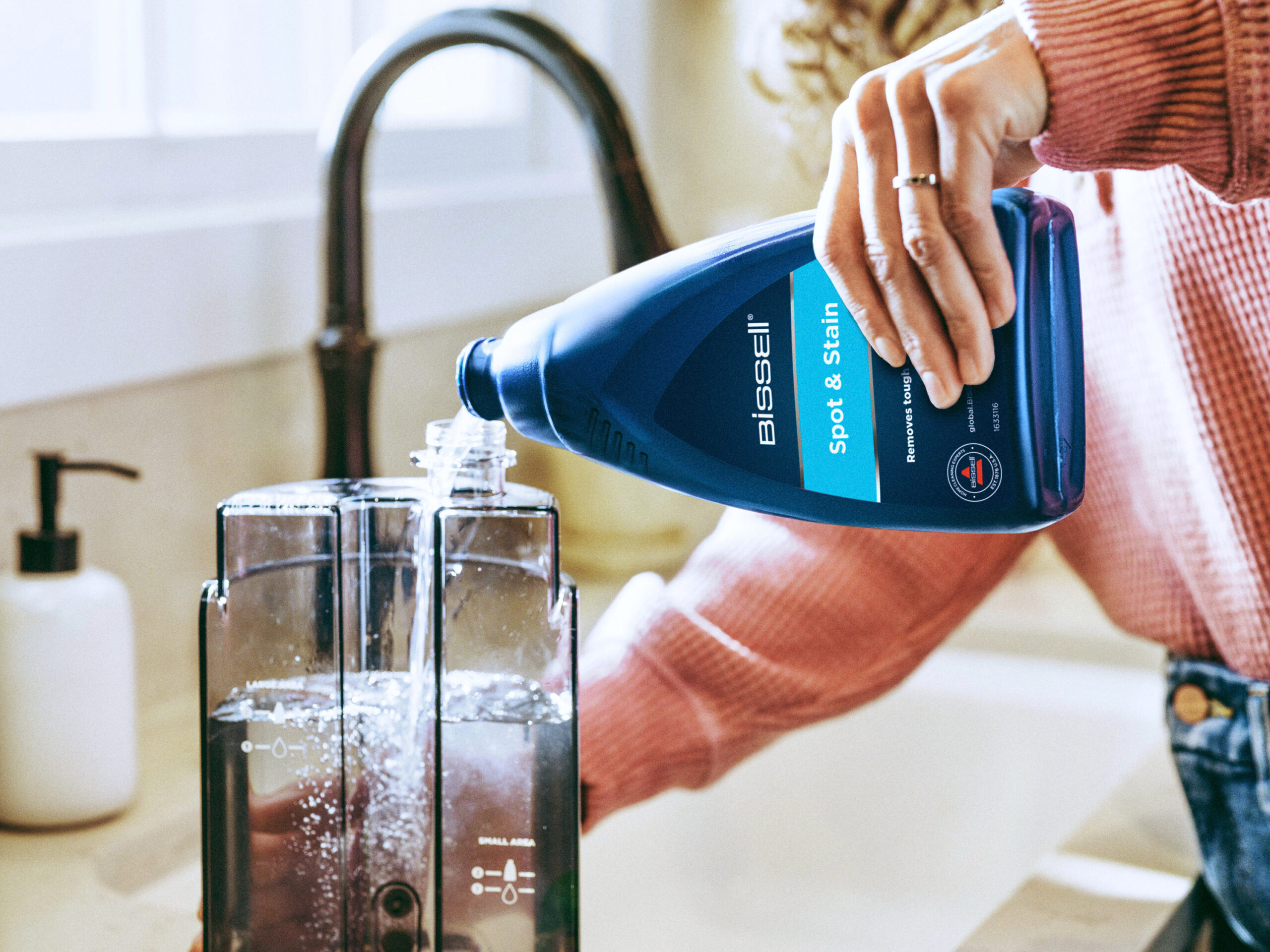 Bissell | Spot & Stain formula for spot cleaning | 1000 ml - Image 2