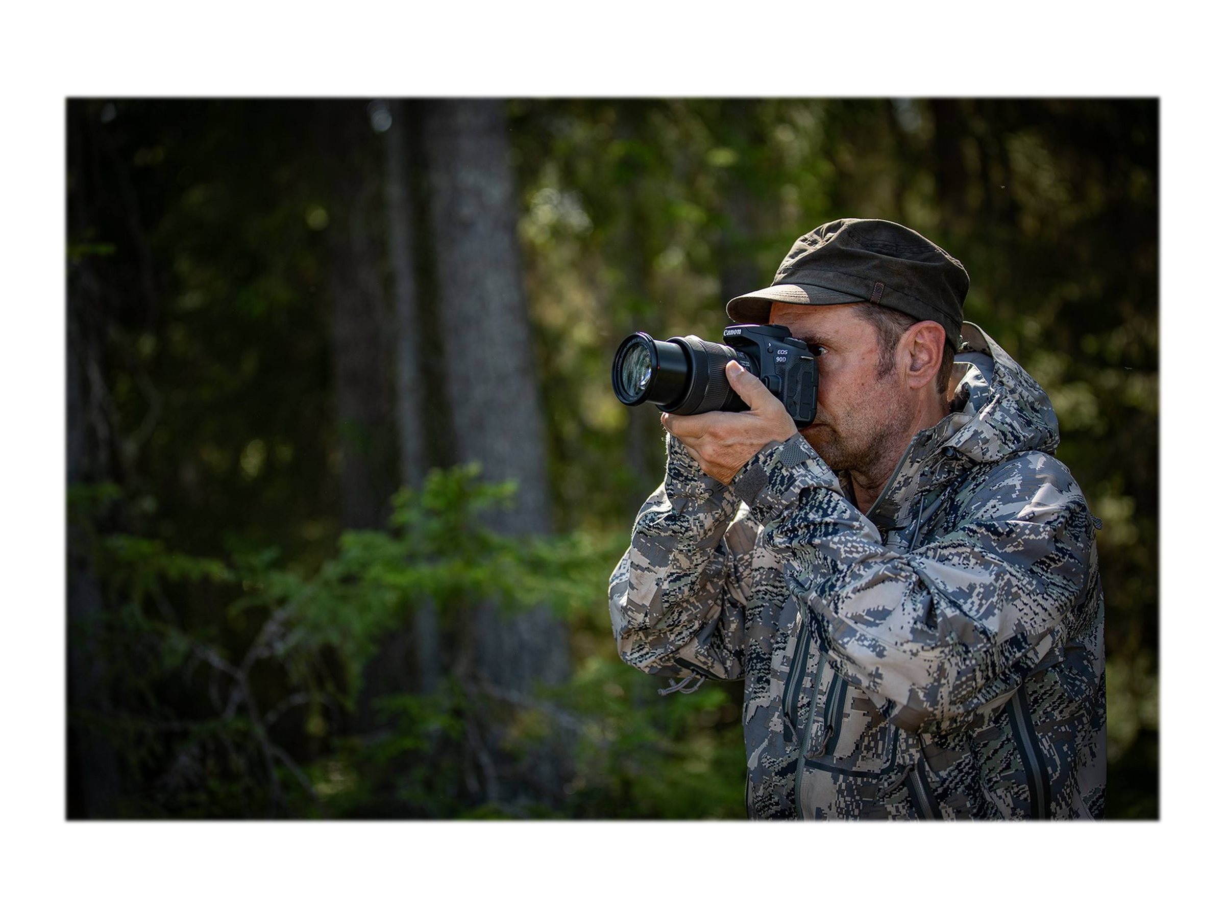 Canon | EOS | 90D | SLR Camera Body | Megapixel 32.5 MP | ISO sensitivity (max) 25600 | Display diagonal 3 " | Wi-Fi | Video recording | APS-C | Black - Image 4