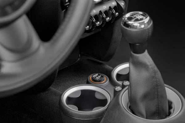 Goobay | Dual USB car charger | 58912 | USB Mini Car Charger - Image 2