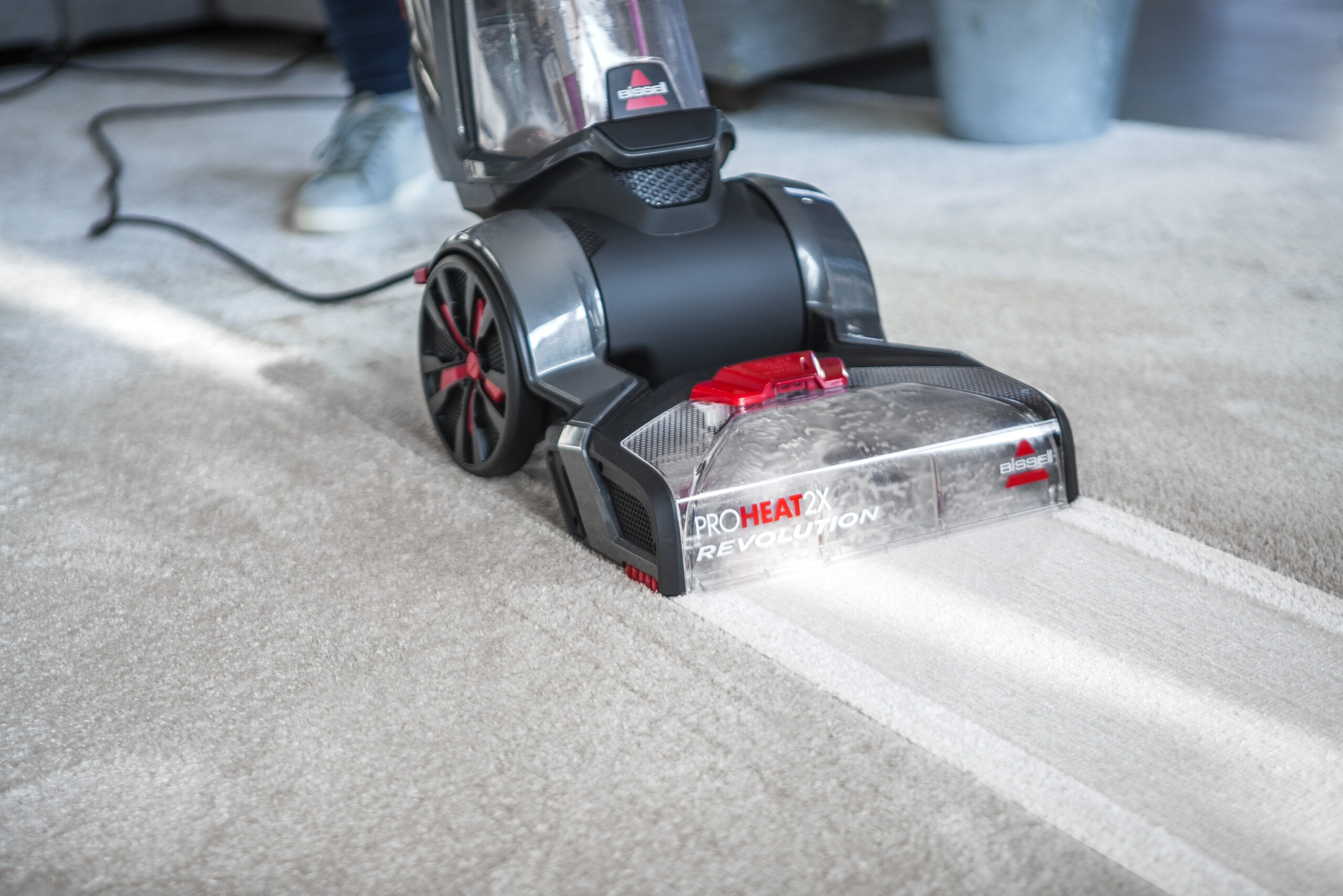 Bissell | Carpet Cleaner | ProHeat 2x Revolution | Corded operating | Handstick | Washing function | 800 W | Red/Titanium | Warranty 24 month(s) - Image 9