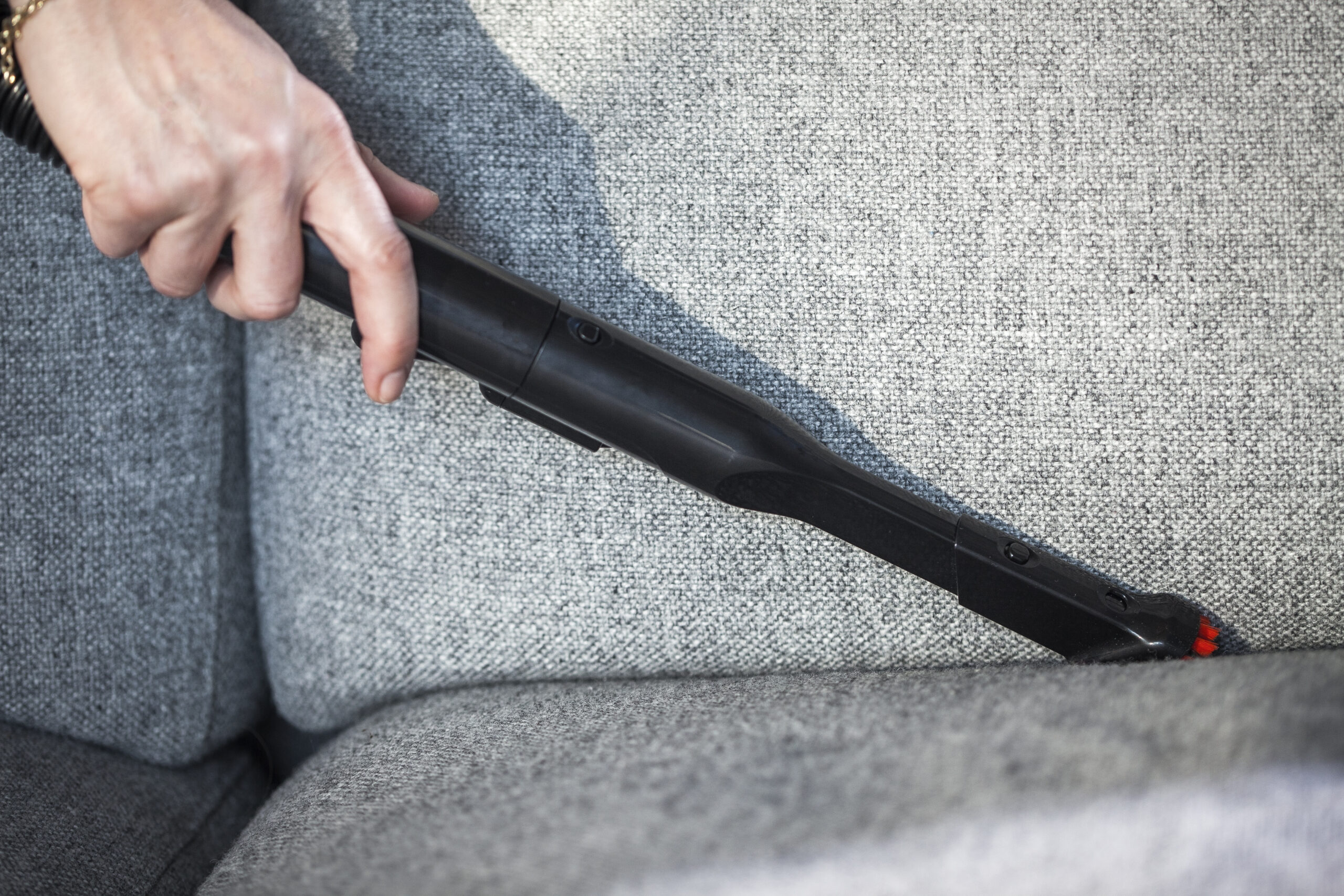 Bissell | Carpet Cleaner | ProHeat 2x Revolution | Corded operating | Handstick | Washing function | 800 W | Red/Titanium | Warranty 24 month(s) - Image 17