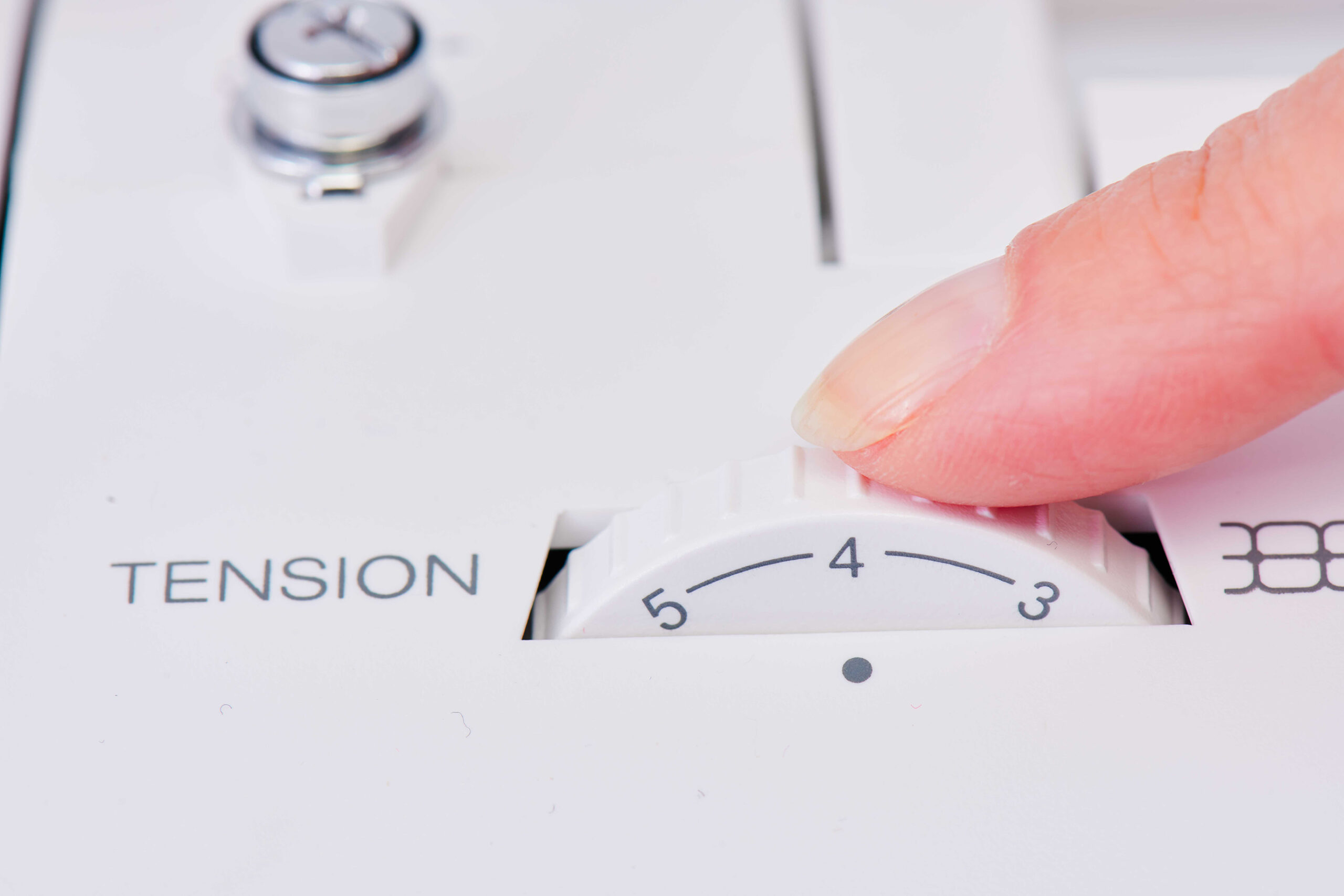 Singer | Sewing Machine | ME457 | Number of stitches 33 | Number of buttonholes 1 | White - Image 6