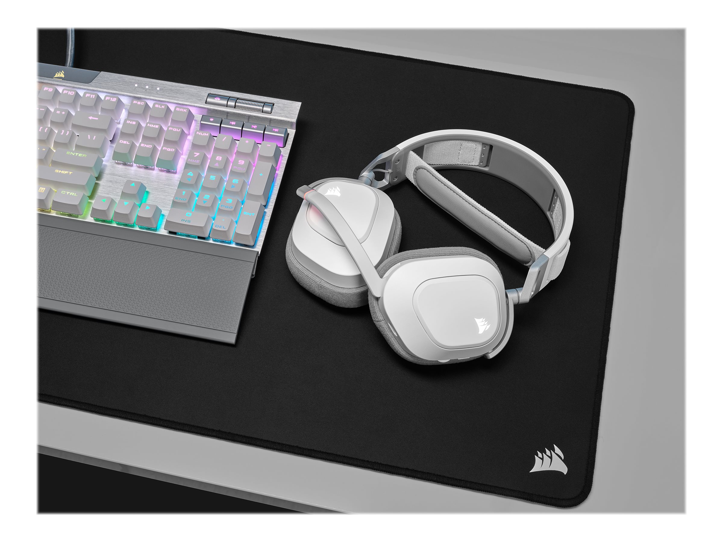 Corsair | Gaming Headset | HS80 RGB | Wireless | Over-Ear | Wireless - Image 13