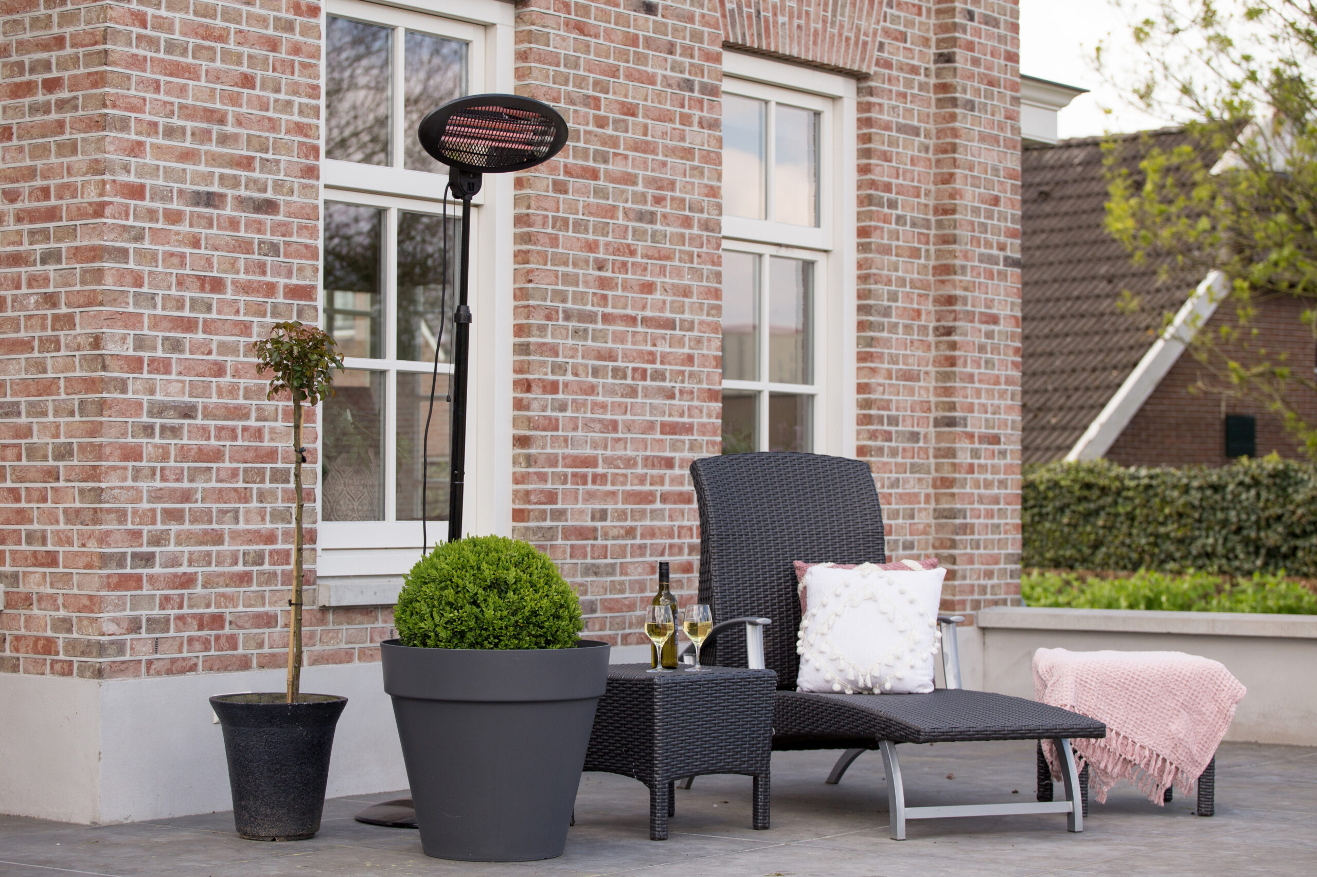 SUNRED | Heater | SMQ2000A, Elekra Quartz Standing | Infrared | 2000 W | Black | IP34 - Image 7