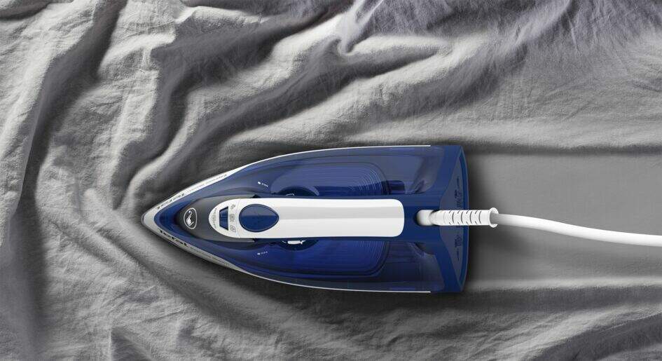 TEFAL | FV2838E0 | Steam Iron | 2400 W | Water tank capacity 270 ml | Continuous steam 40 g/min | Blue/White - Image 3