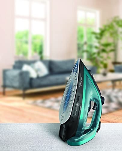 TEFAL | FV6832E0 | Steam Iron | 2800 W | Water tank capacity 270 ml | Continuous steam 50 g/min | Steam boost performance 260 g/min | Black/Blue - Image 4