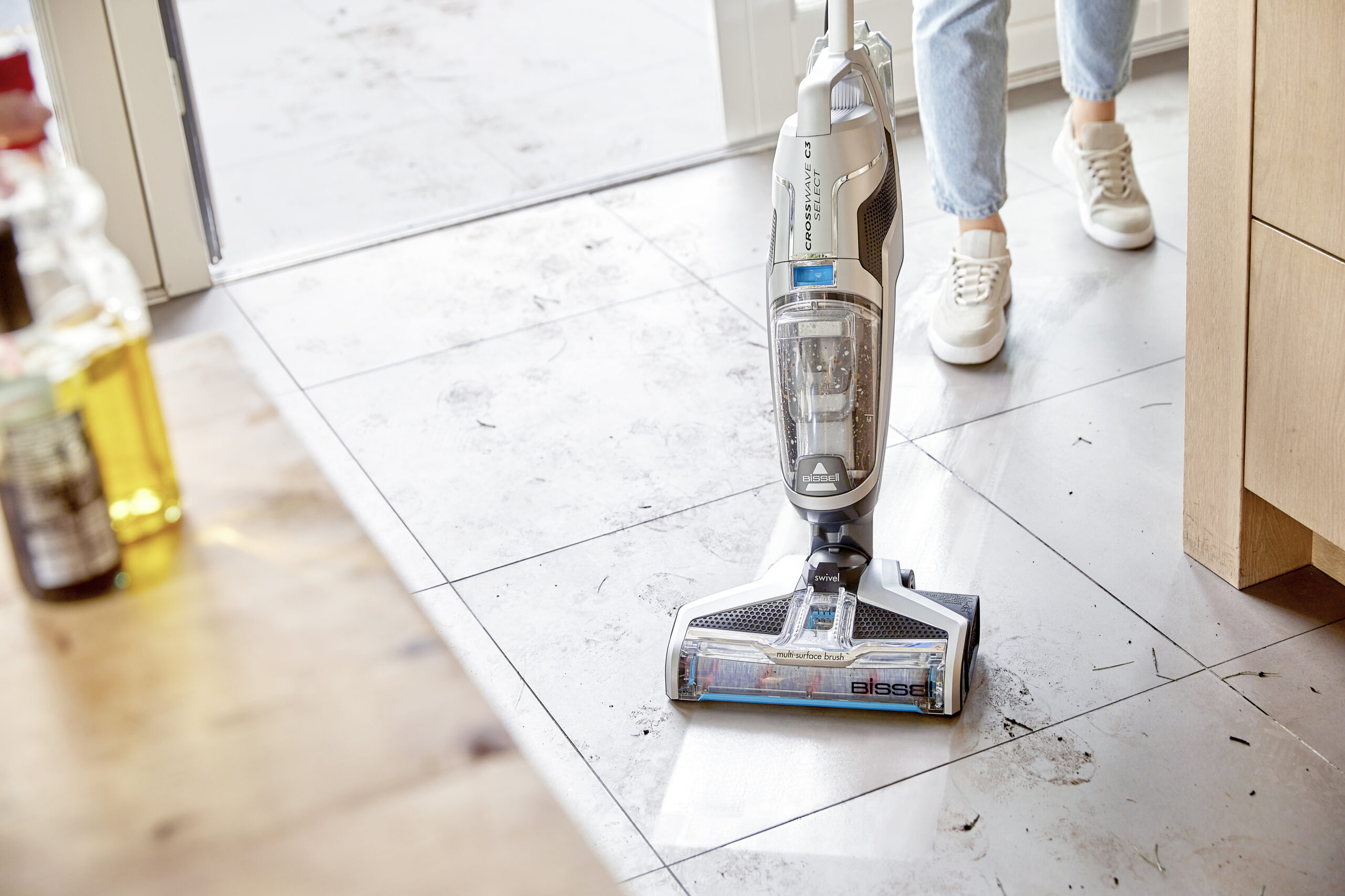 Bissell | Vacuum Cleaner | CrossWave C3 Select | Corded operating | Handstick | Washing function | 560 W | Black/Titanium/Blue | Warranty 24 month(s) - Image 9