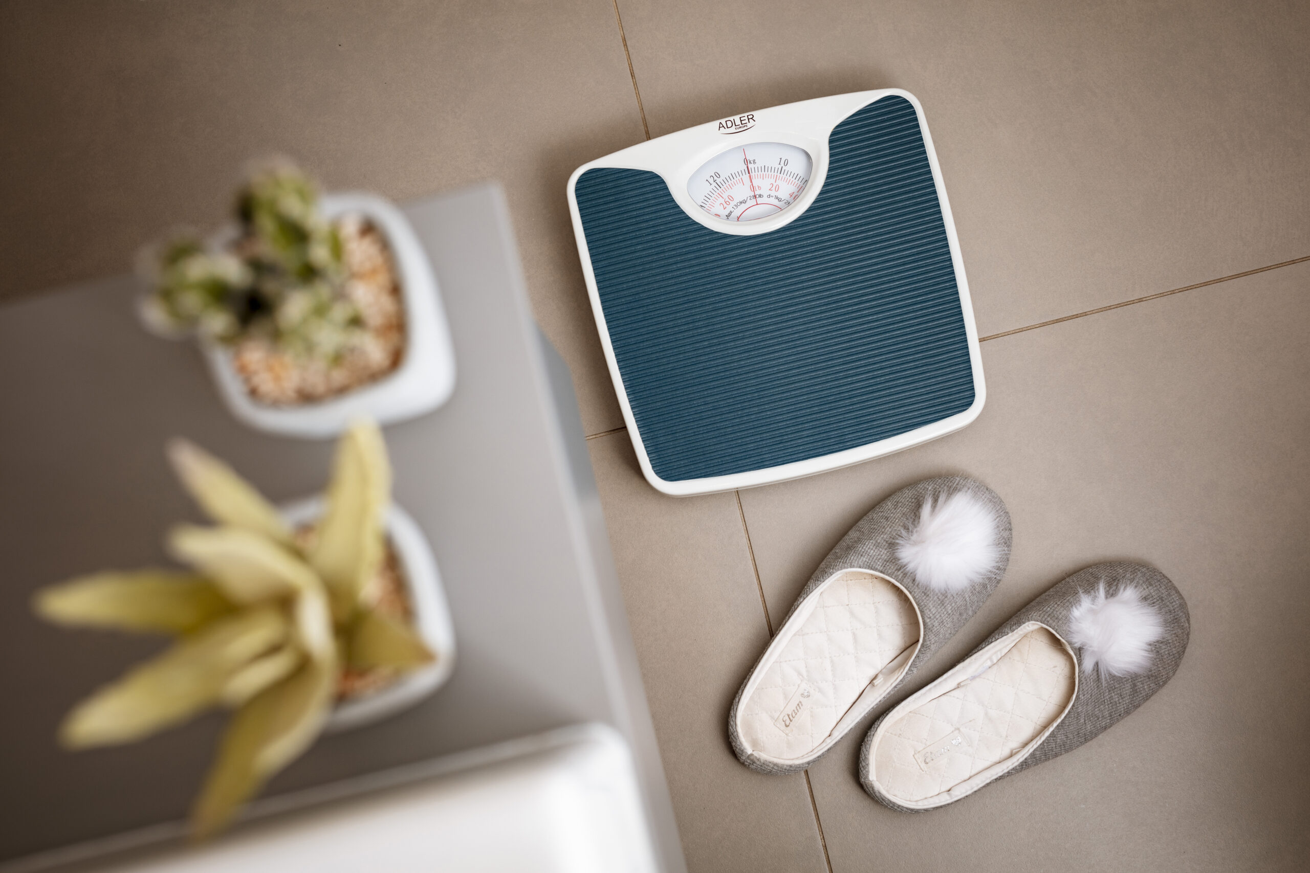 Adler | Mechanical bathroom scale | AD 8151b | Maximum weight (capacity) 130 kg | Accuracy 1000 g | Blue/White - Image 7