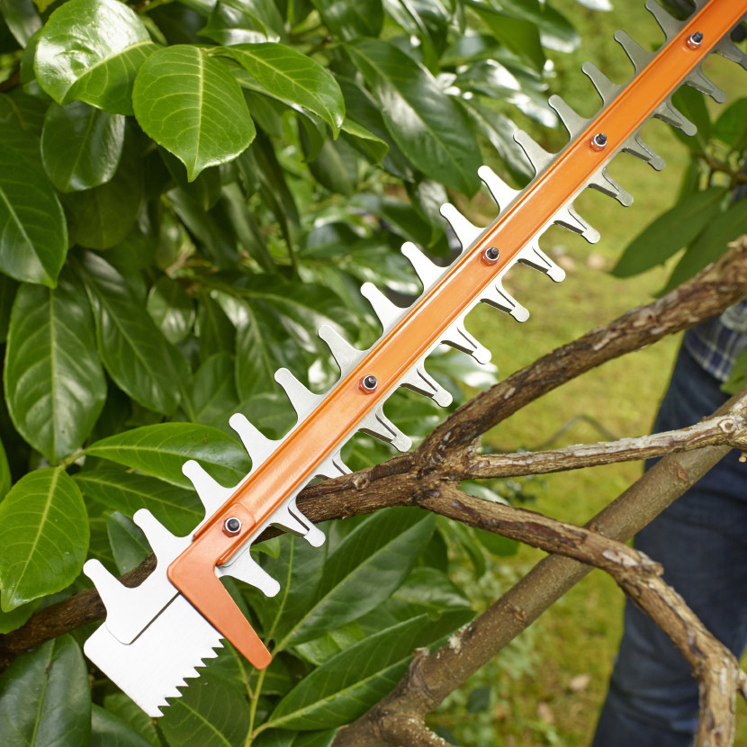 BLACK & DECKER | BEHTS301-QS | Hedge Trimmer - Image 2