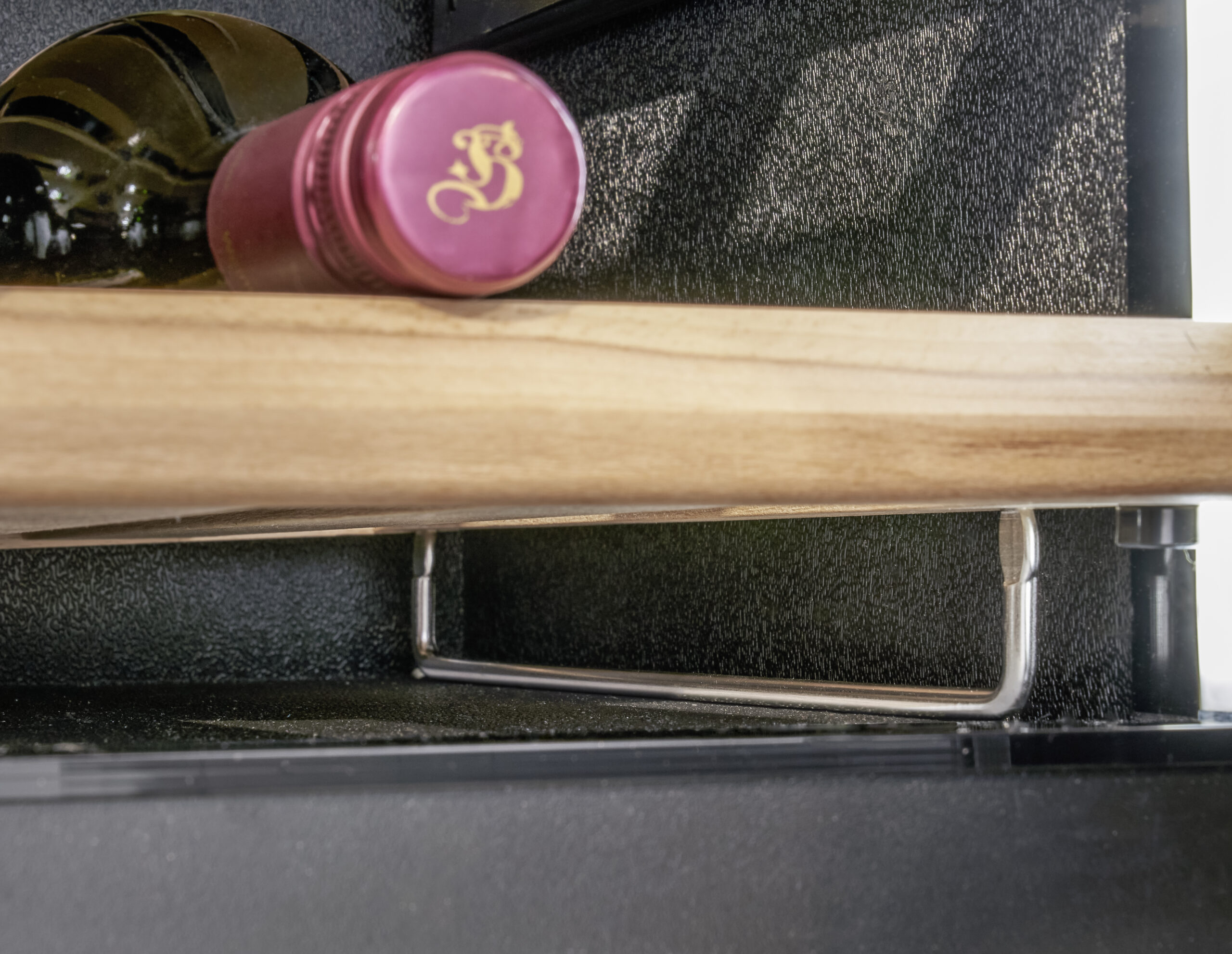 Caso | Wine Cooler | WineDeluxe WD 17 | Energy efficiency class G | Built-in | Bottles capacity 17 | Black - Image 5