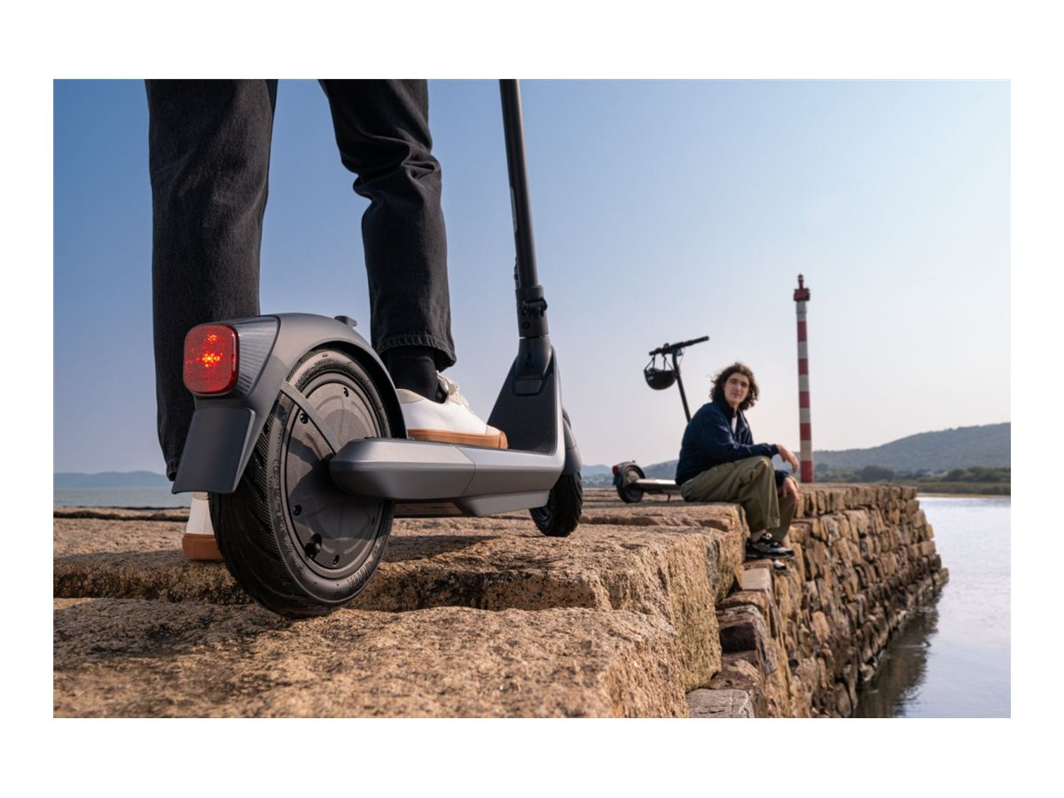 Ninebot by Segway Kickscooter E2 PRO E, Black | Segway - Image 16