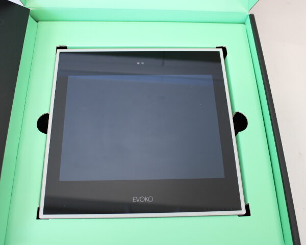 SALE OUT. Evoko | Naso | 8 " | Landscape | Wi-Fi | DEMO | Evoko | Naso | 8 " | Landscape | Wi-Fi | DEMO