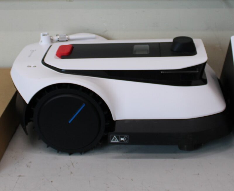 SALE OUT. Ecovacs | Lawn Mower | GOAT G1 | Orange/Black | Mowing Area 1600 m² | WiFi APP Yes (Android; iOs) | Working time 95 min | Maximum Incline 45 % | Speed 0.31 (m/s) | Waterproof IPX4 | 68 dB | 5200 mAh | G1(include camera cover*1+blade*3) Station(include camera brush*1) Power supply(1) Extension cable 10m(1) Hex key(1) Peg(8) Spare blade kit(blade*9+screw*9) Beacon(2) Navigation assisted pole(2) Dry cell(6) Manual(2) Pre-Start guide(1) Decoration sticker(4 | USED, DIRTY, SCRATCHED - Image 2