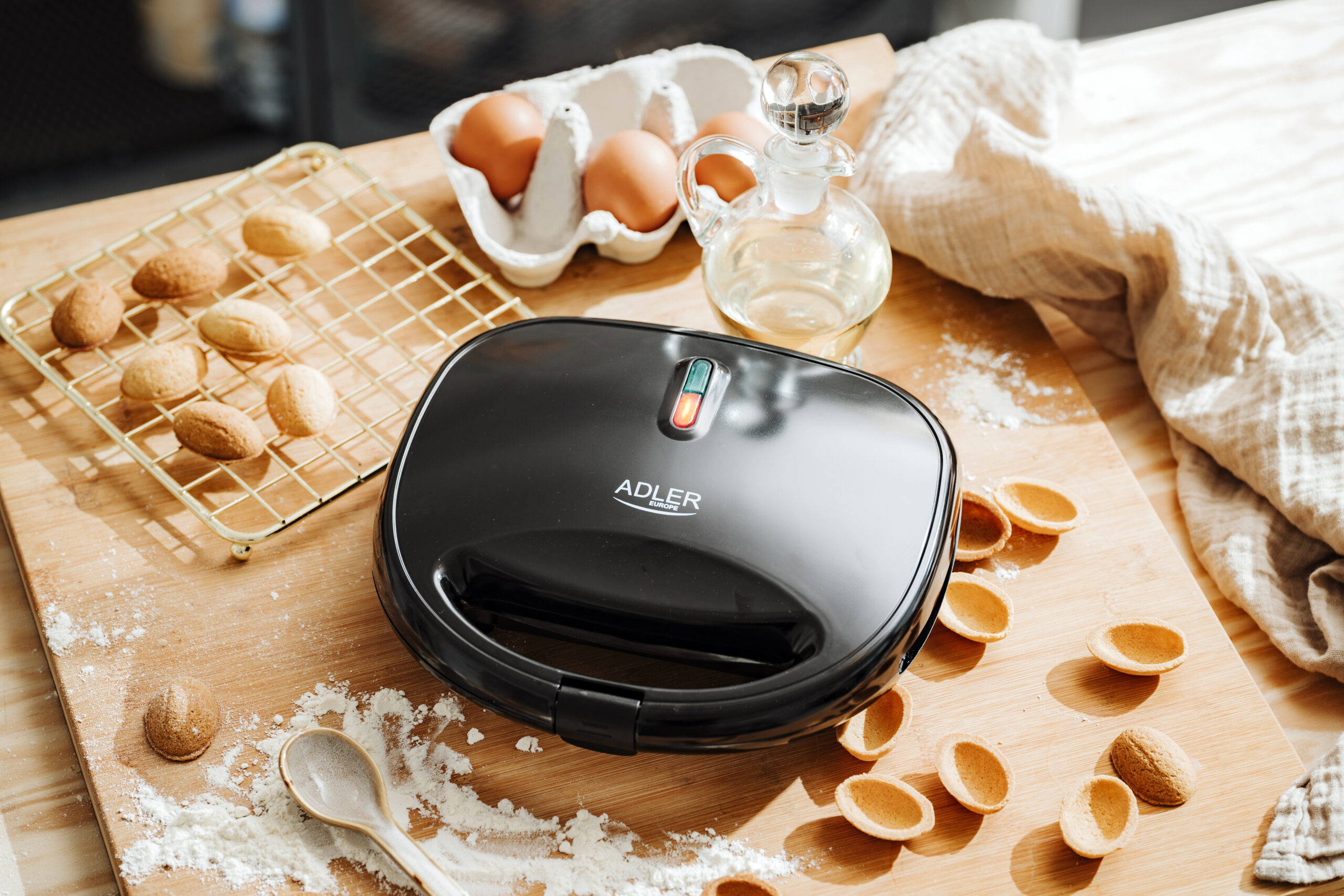 Adler Nut Cookie Maker | AD 3071 | 750 W | Number of pastry 12 | Nuts | Black - Image 11