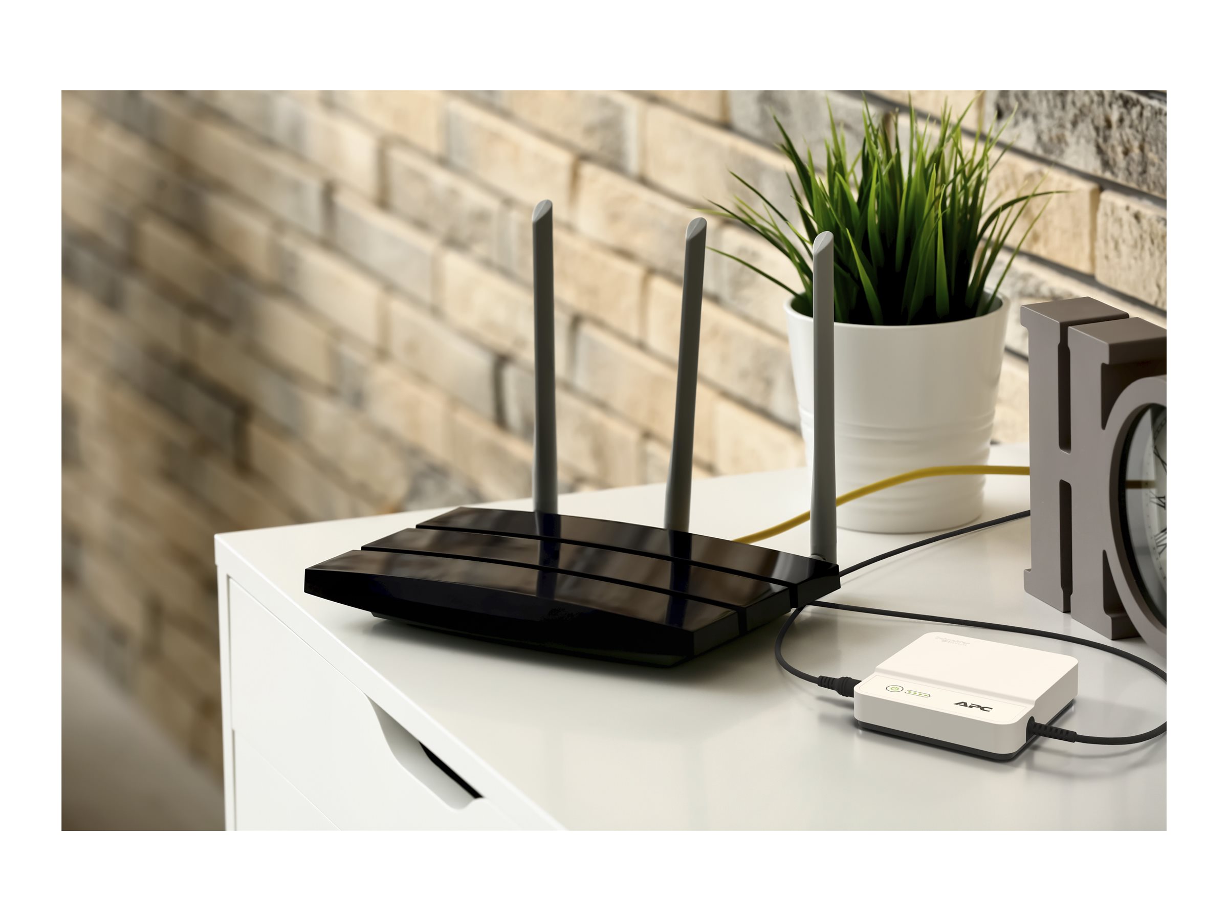 Schneider Electric APC Back-UPS Connect 12Vdc 36W, Lithium-ion, Mini Network Ups to Protect Internet Routers | CP12036LI - Image 6