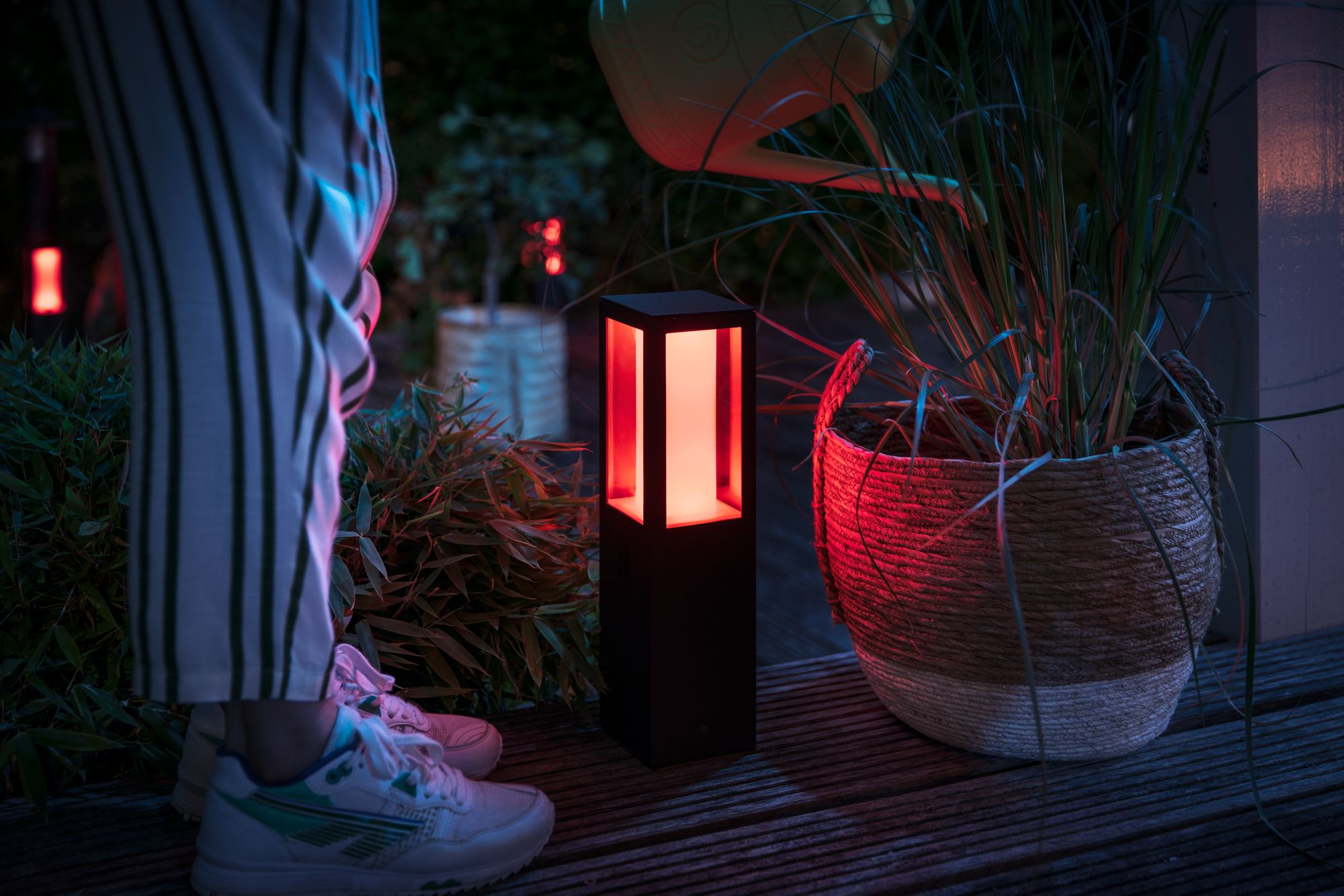 Philips Hue WCA Impress Outdoor Pedestal Lantern 24V | 8 W | 2000-6500 Hue White Colour Ambiance - Image 12