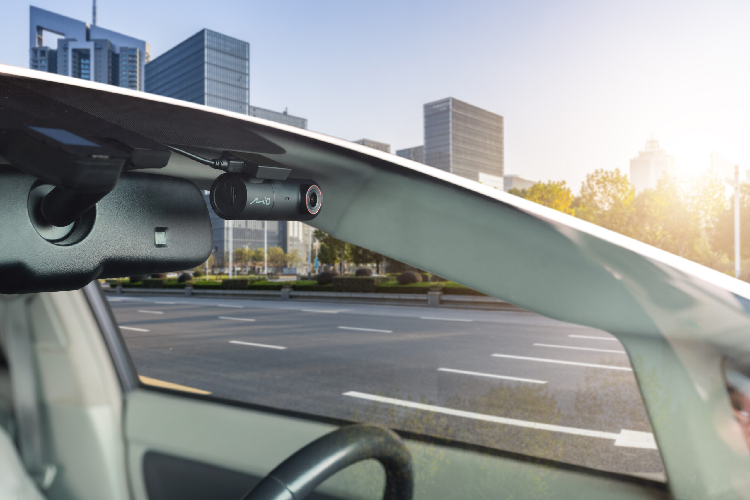 Mio | Wi-Fi OTA and GPS Dash Cam | MiVue J35 | GPS (satellite) - Image 6