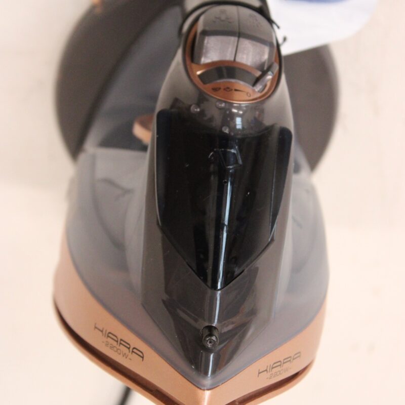 SALE OUT. ETA ETA127690000 Kiara Iron, Ceramic, 2200 W, Water tank 220 ml, Black | ETA | Iron | Kiara ETA127690000 | Cordless Steam Iron | 2200 W | Water tank capacity 220 ml | Continuous steam 40 g/min | Steam boost performance 90 g/min | Black | DAMAGED PACKAGING, BROKEN WATER CUP, SCRATCHED, SCRATCHED PAINT FROM FRONT OF IRON - Image 6
