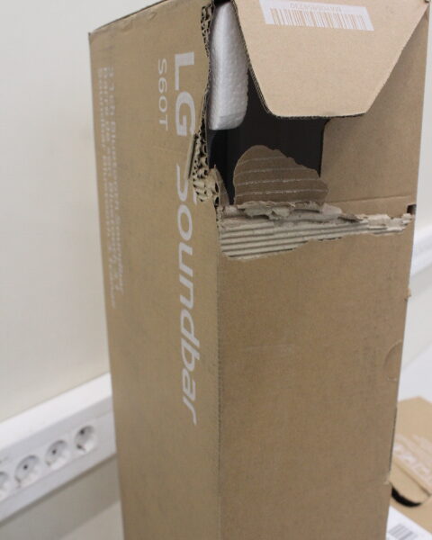 SALE OUT. LG Soundbar 3.1 channel sound system S60T | LG Soundbar 3.1 Channel Sound System | S60T | DAMAGED PACKAGING | Bluetooth