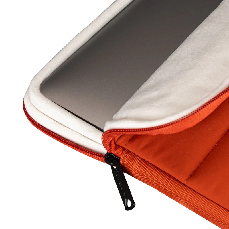 Targus Puffer 13-14" Sleeve - Rust Orange | Targus - Image 7