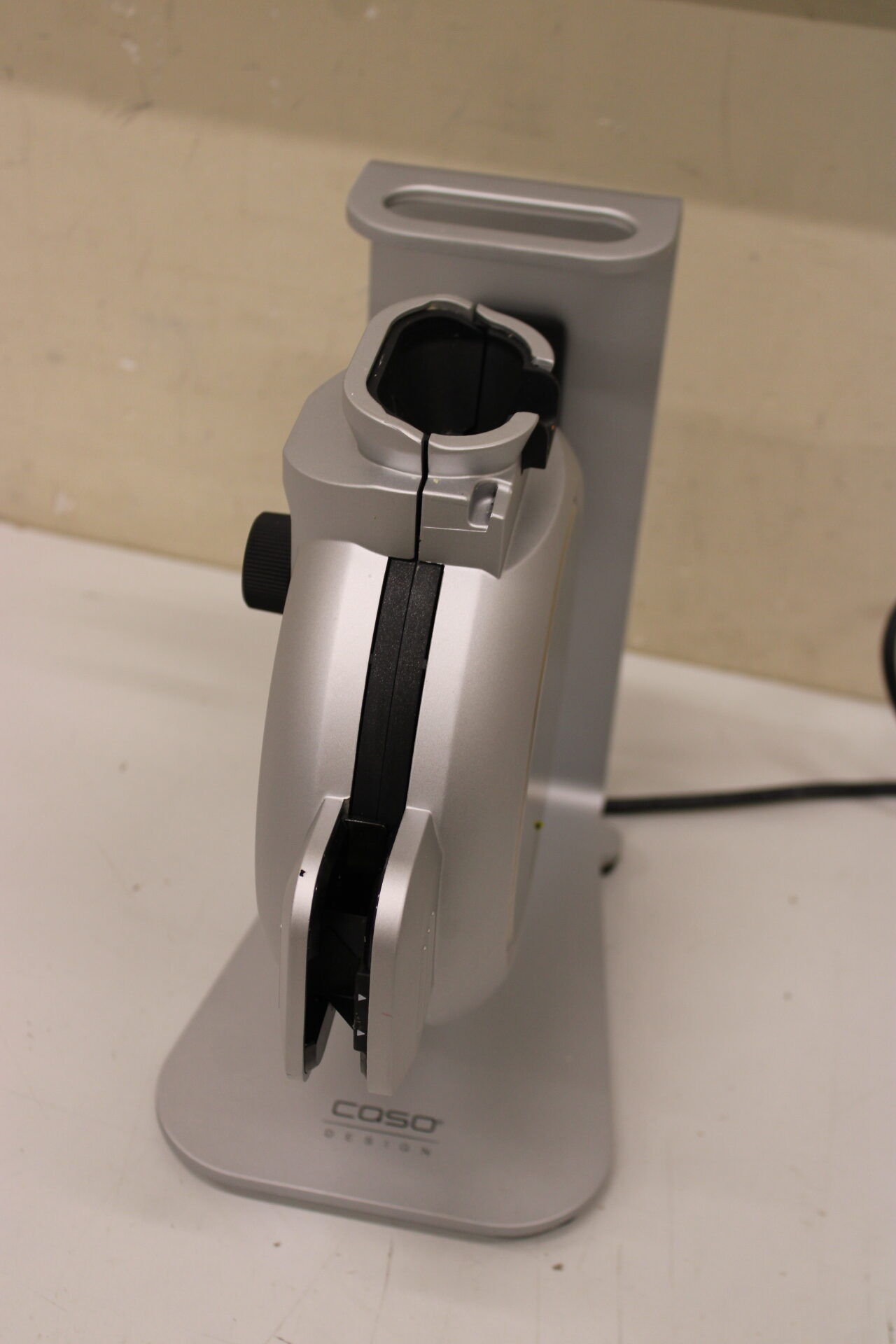 SALE OUT. Caso WaffleUp Waffle Maker, 800 W, Stainless Steel, DAMAGED PACKAGING | Caso WaffleUp | Waffle Maker | 800 W | Number of pastry 1 | Waffle | Silver | USED, DIRTY, SCRATCHED, MISSING SPATULA - Image 4