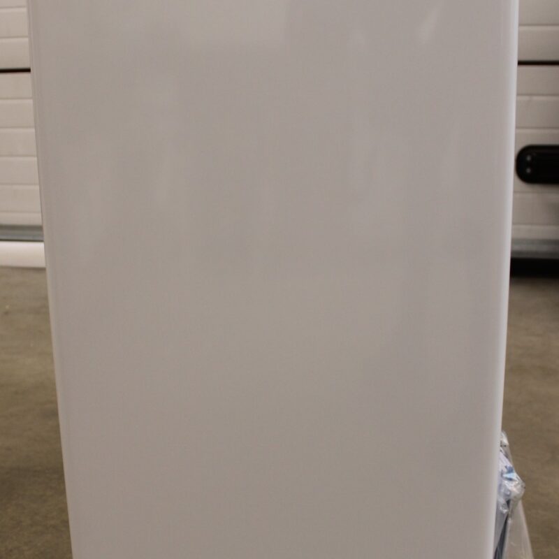 SALE OUT. Midea Washing Machine | MF100T60B/W-HR | Energy efficiency class A | Top loading | Washing capacity 6 kg | 1200 RPM | Depth 61 cm | Width 40 cm | Display | LED | Steam function | White | DAMAGED PACKAGING, DAMAGED PAINT ON THE RIGHT SIDE - Image 3